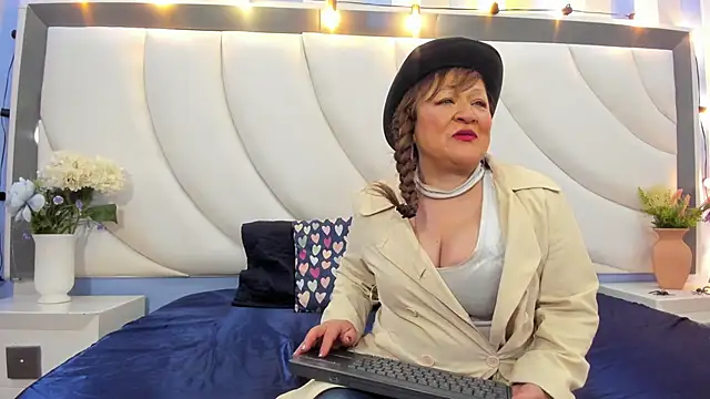 MeryLands online show from October 2025 11:55:02 AM