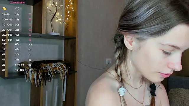 Snapshot of LinaCristonsen chatting on December 2024 02:09:01 PM LinaCristonsen online show from December 2024 02:09:01 PM