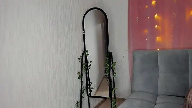 Snapshot of LinaCristonsen chatting on January 2025 06:23:01 PM LinaCristonsen online show from January 2025 06:23:01 PM