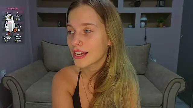 Snapshot of LinaCristonsen chatting on September 2025 04:28:02 PM LinaCristonsen online show from September 2025 04:28:02 PM