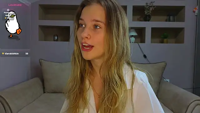 Snapshot of LinaCristonsen chatting on October 2025 04:08:02 PM LinaCristonsen online show from October 2025 04:08:02 PM