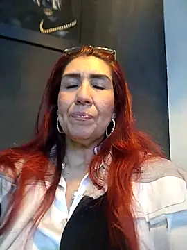 Perla Franco online show from November 2025 05:07:01 AM