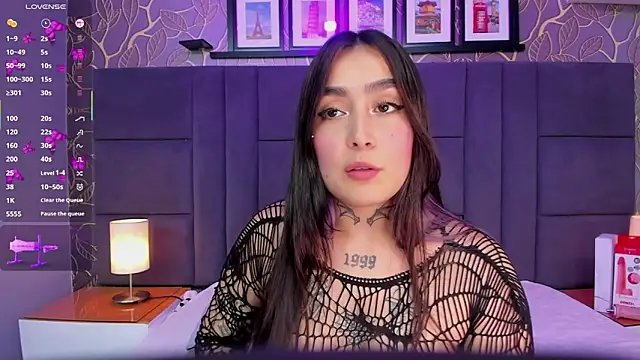 Snapshot of elodie_walker chatting on October 2025 10:26:02 PM elodie walker online show from October 2025 10:26:02 PM