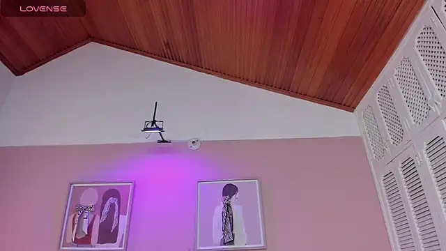 Snapshot of elodie_walker chatting on October 2025 01:01:02 PM elodie walker online show from October 2025 01:01:02 PM