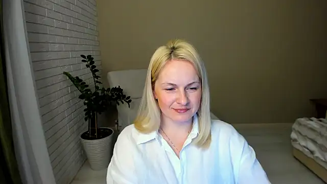 Alicee Gracee online show from February 2026 07:43:02 PM