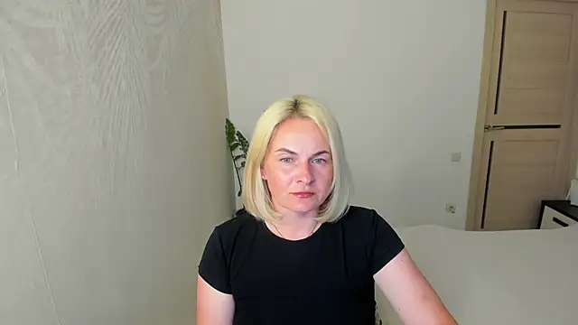 Alicee Gracee online show from June 2026 05:38:02 PM