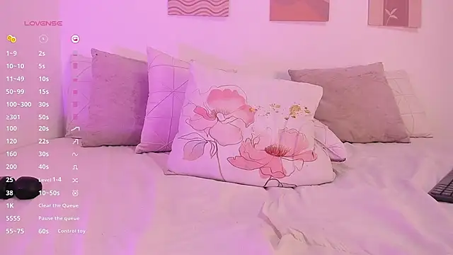 Mia Heartt online show from March 2025 10:10:02 PM