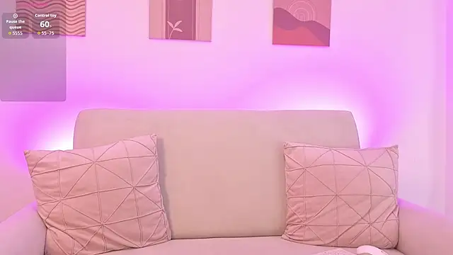 Mia Heartt online show from April 2026 03:31:02 PM