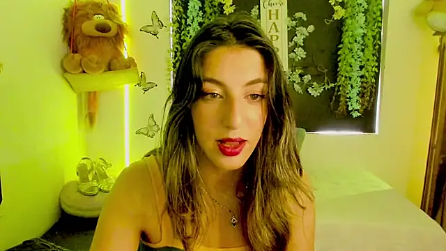 queen-natty online show from September 2025 03:05:01 PM