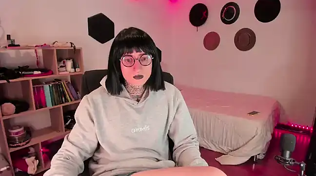 Snapshot of ShiiraVelkor chatting on December 2024 11:29:01 AM ShiiraVelkor online show from December 2024 11:29:01 AM