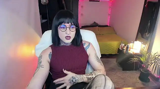 Snapshot of ShiiraVelkor chatting on March 2025 01:07:01 PM ShiiraVelkor online show from March 2025 01:07:01 PM