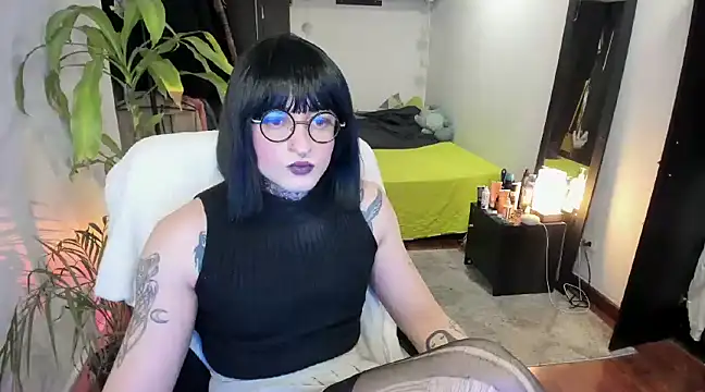 Snapshot of ShiiraVelkor chatting on March 2025 09:07:02 PM ShiiraVelkor online show from March 2025 09:07:02 PM