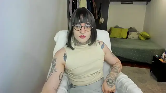 Snapshot of ShiiraVelkor chatting on November 2025 08:43:01 PM ShiiraVelkor online show from November 2025 08:43:01 PM