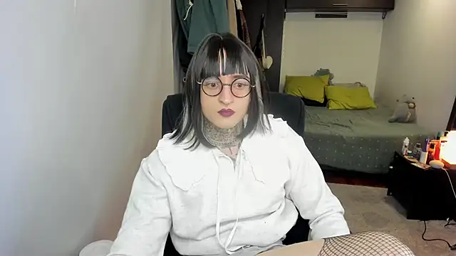 Snapshot of ShiiraVelkor chatting on November 2025 09:36:02 PM ShiiraVelkor online show from November 2025 09:36:02 PM