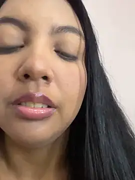 nicole fisherr online show from June 2026 02:46:02 AM