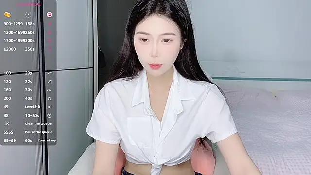 Snapshot of White-Star chatting on December 2024 04:21:01 PM White-Star online show from December 2024 04:21:01 PM