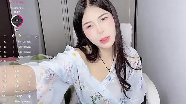 Snapshot of White-Star chatting on January 2025 09:14:02 PM White-Star online show from January 2025 09:14:02 PM