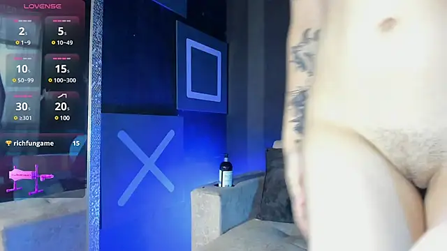 Kiraa Rizzo online show from February 2025 02:37:01 PM