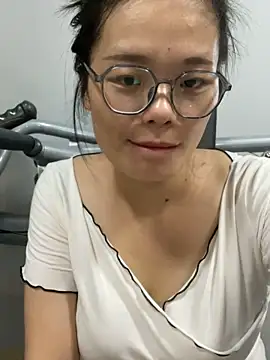 Bella0815 online show from October 2025 09:28:02 AM