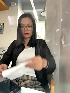 Bella0815 online show from November 2025 06:52:01 AM