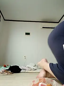 hello098712 online show from September 2025 09:43:02 AM