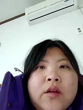 hello098712 online show from December 2025 09:40:01 AM