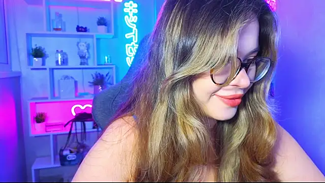 CutiePie3 online show from October 2025 05:33:02 PM