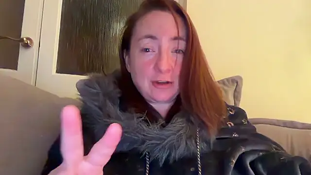 LouiseTswing online show from December 2024 10:36:01 PM