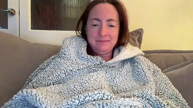 LouiseTswing online show from December 2024 11:03:01 PM