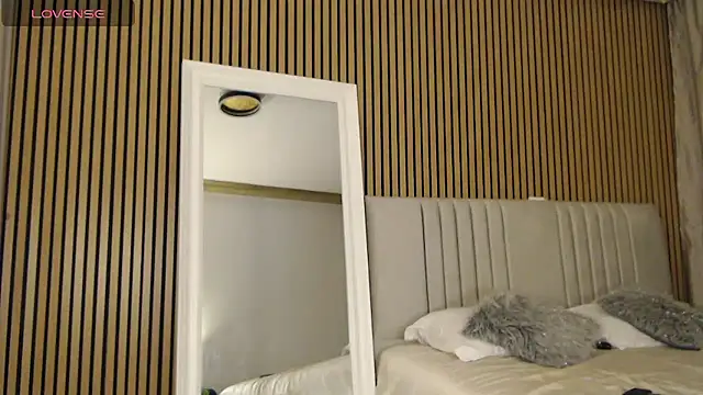 Halie May online show from January 2026 06:35:02 PM