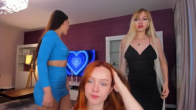 andrea x  online show from September 2025 12:39:02 PM