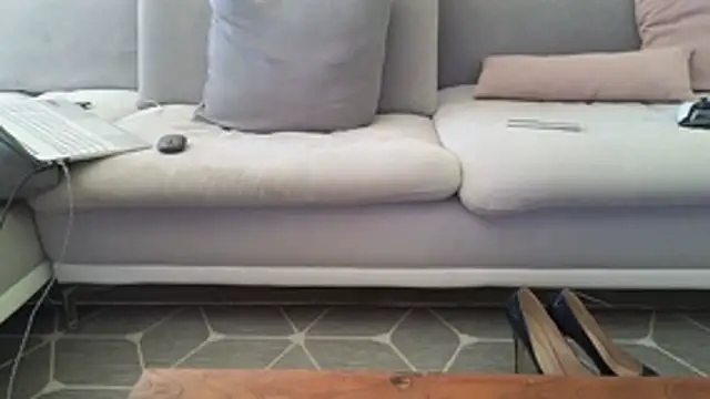 Laure11 online show from October 2025 01:23:04 PM