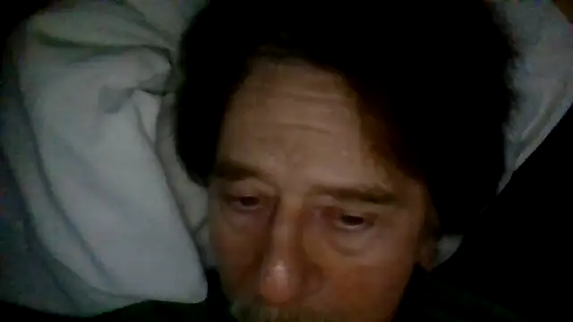 Snapshot of frankie7inch chatting on May 2026 06:32:03 AM frankie7inch online show from May 2026 06:32:03 AM