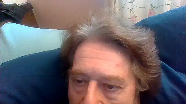 Snapshot of frankie7inch chatting on June 2026 06:02:01 PM frankie7inch online show from June 2026 06:02:01 PM