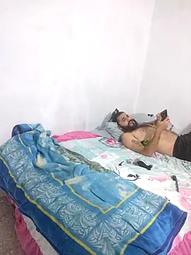 iDogrose21 online show from November 2025 02:43:02 AM