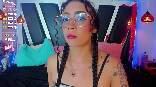 antonelllepiercee online show from February 2025 10:43:02 AM