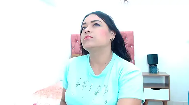 samanthaPuxy online show from January 2025 02:48:02 AM