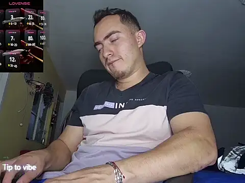 dragon1006 online show from November 2025 02:33:02 AM