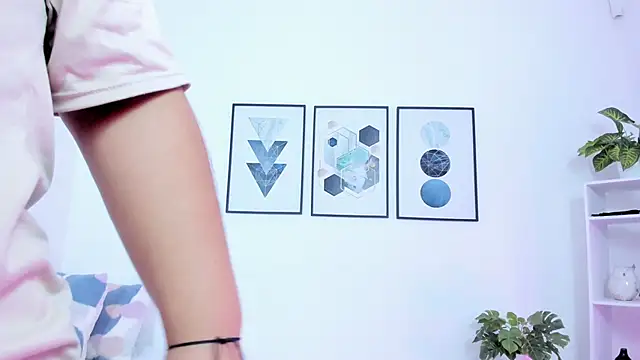 Abriil7 online show from February 2025 03:31:01 AM