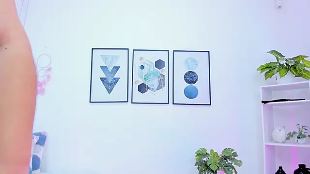 Abriil7 online show from March 2025 03:41:01 AM