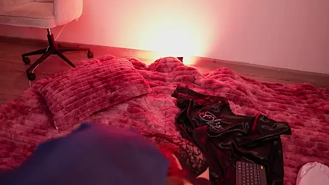 Snapshot of Megga_Bluee chatting on October 2025 01:57:01 AM Megga Bluee online show from October 2025 01:57:01 AM