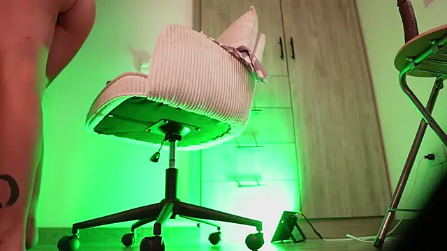 Snapshot of Megga_Bluee chatting on January 2026 01:21:02 AM Megga Bluee online show from January 2026 01:21:02 AM