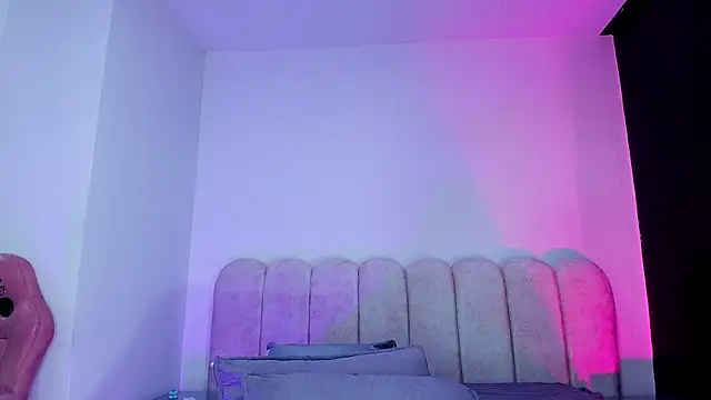 mia stanfort online show from January 2026 07:16:02 PM