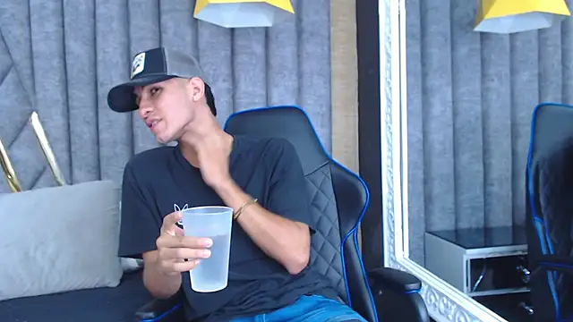 JakeMoxley online show from February 2025 07:59:02 PM