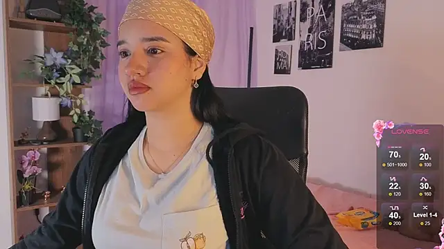 Snapshot of emilyrouxe chatting on September 2025 03:17:01 PM emilyrouxe online show from September 2025 03:17:01 PM