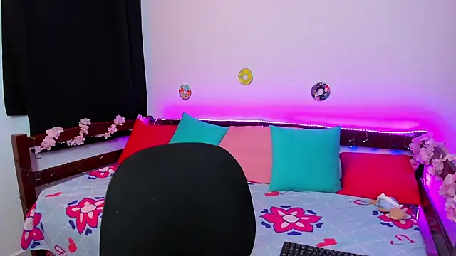 Snapshot of _Moon_Johnson chatting on September 2025 02:57:01 AM Moon Johnson online show from September 2025 02:57:01 AM