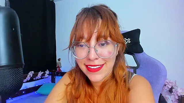 Snapshot of _Moon_Johnson chatting on October 2025 11:49:02 PM Moon Johnson online show from October 2025 11:49:02 PM