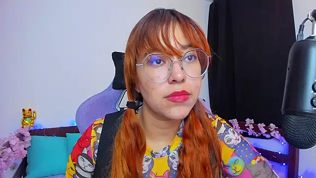 Snapshot of _Moon_Johnson chatting on November 2025 12:44:01 AM Moon Johnson online show from November 2025 12:44:01 AM