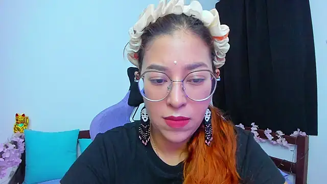 Snapshot of _Moon_Johnson chatting on November 2025 01:28:01 AM Moon Johnson online show from November 2025 01:28:01 AM