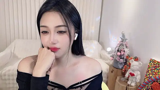 K-moumou online show from December 2024 08:25:01 PM